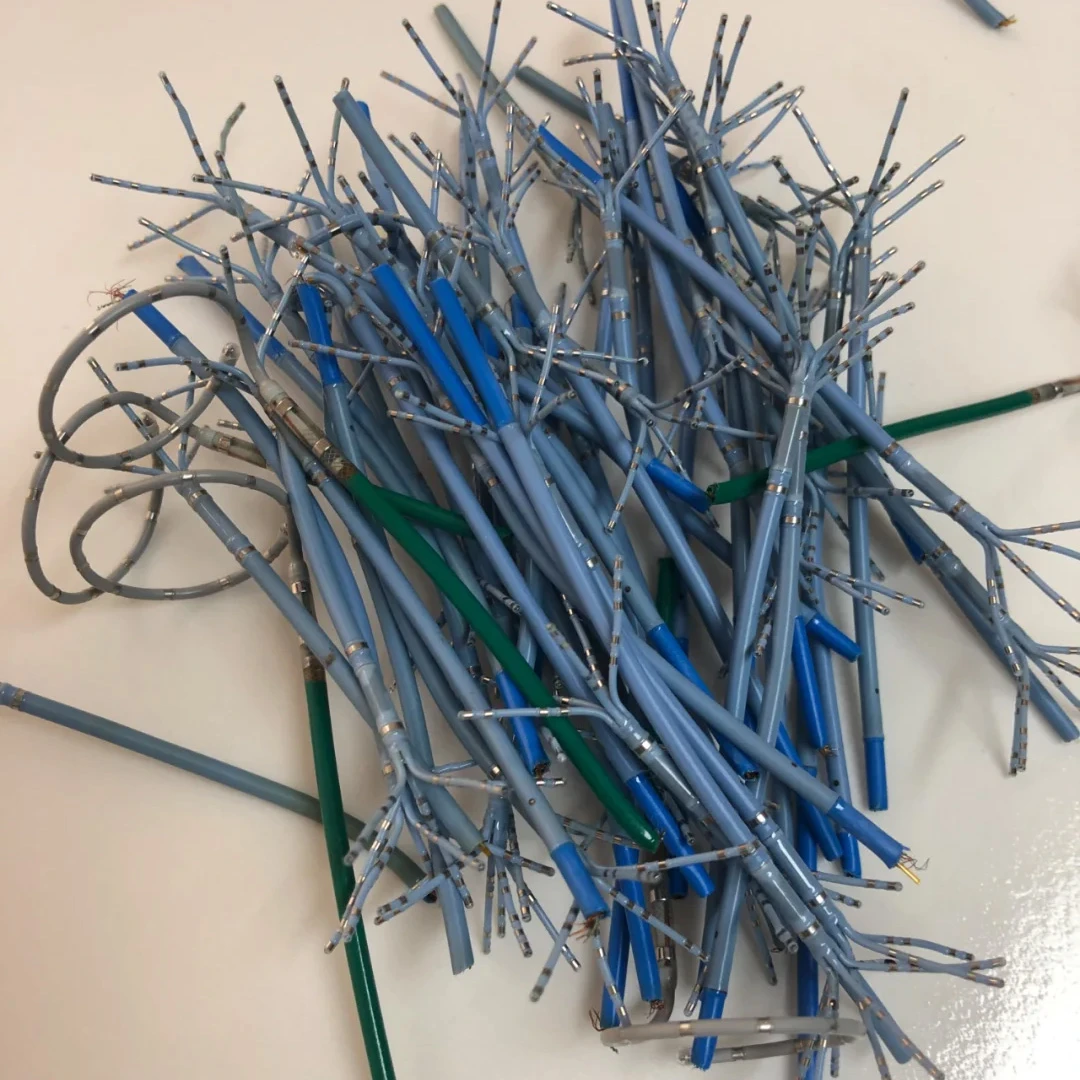 Quais são todos os materiais e componentes que podem ser reciclados na indústria de construção naval?