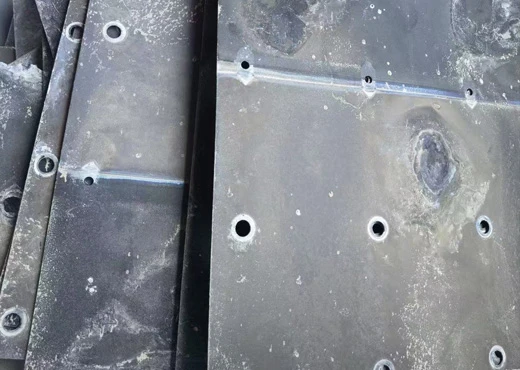Placas de titânio para eletrólise de cloreto